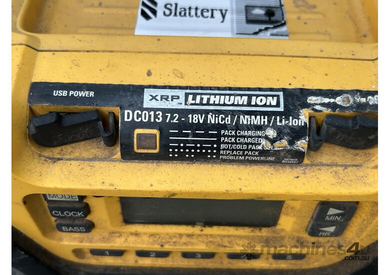 DeWalt DC013-XE Radio/Charger