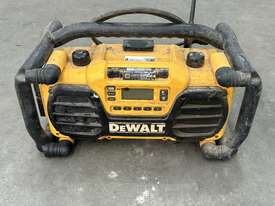 DeWalt DC013-XE Radio/Charger - picture1' - Click to enlarge