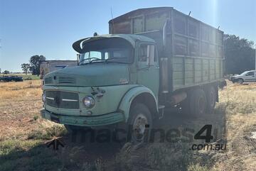 Mercedes Benz MERCEDES-BENZ 2624 TIPPER