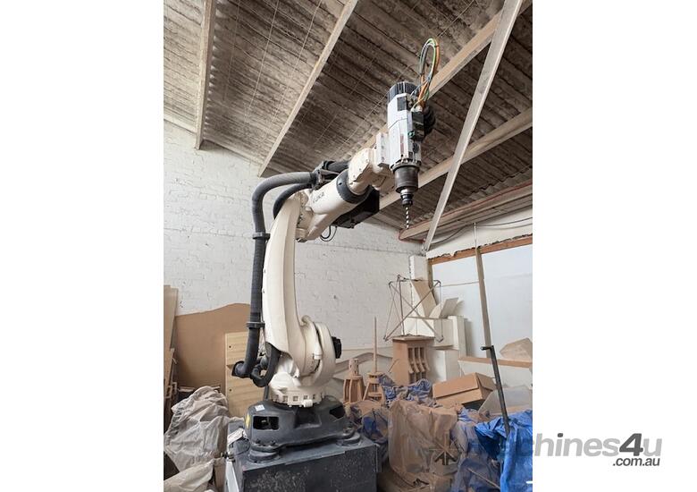 Kuka Robot Arm with HSD Spindle and Turntable. Fully Operational - Low Usage