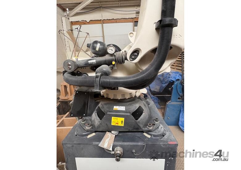 Kuka Robot Arm with HSD Spindle and Turntable. Fully Operational - Low Usage