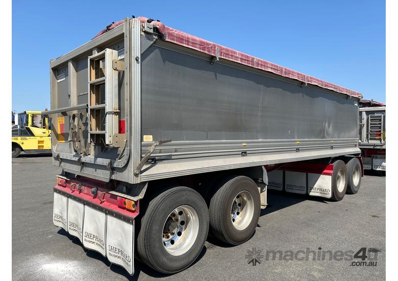 2012 Shephard Quad Axle Tipping Dog Trailer