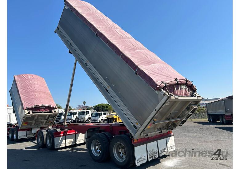 2012 Shephard Quad Axle Tipping Dog Trailer