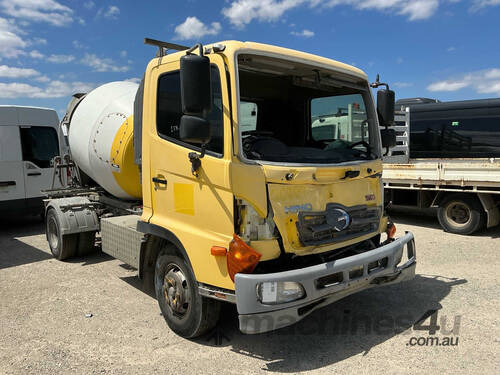 2014 Hino FC7J Concrete Mixer