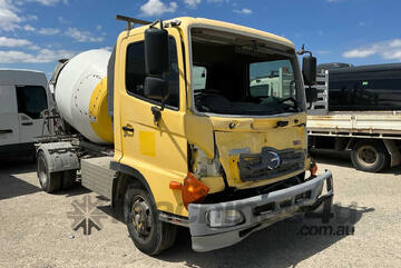 Hino 2014   FC7J Concrete Mixer