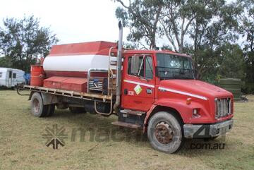 Freightliner 1996   Fl80