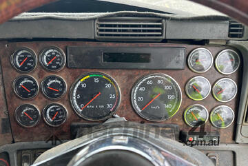 2006 Freightliner Century Class FLX CST120 6x4 Sleeper Cab Prime Mover