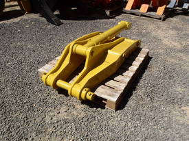 AEA Hydraulic Thumb Suit 30 Tonner - picture1' - Click to enlarge