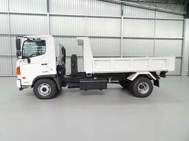 2016 HINO FC 1022 SHORT 500 - picture0' - Click to enlarge