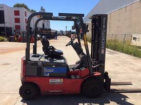 Nichiyu FBC18PN-70BC battery electric forklift - picture1' - Click to enlarge