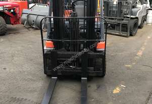 ACTIVE FORKLIFTS - TOYOTA 7FB20 Electric Forklift 4.3m Container Mast