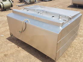 STAINLESS STEEL TANK, MILK VAT 660 LT - picture1' - Click to enlarge