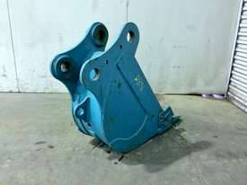 UNUSED 300MM TRENCHING BUCKET TO SUIT 8-11T EXCAVATOR D896 - picture2' - Click to enlarge