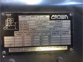 Crown 2.5 ton LPG container mast  - picture1' - Click to enlarge