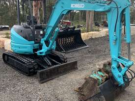 Excavator Kobelco - picture0' - Click to enlarge