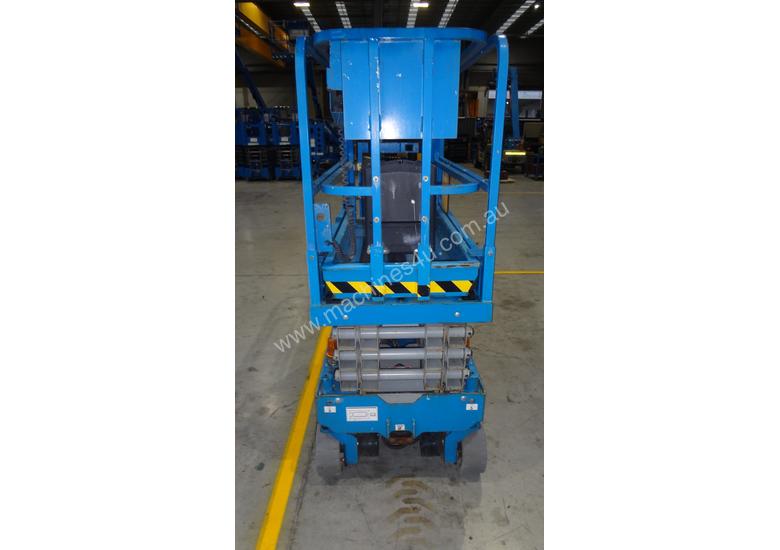 caption 07/2013 Genie GS1932 - Narrow Electric Scissor Lift