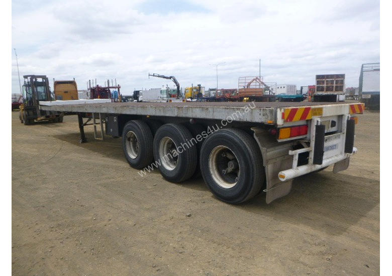 caption Freighter Semi Flat top Trailer