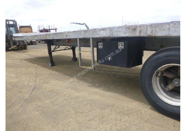 caption Freighter Semi Flat top Trailer