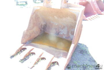 Caterpillar Digger Bucket  