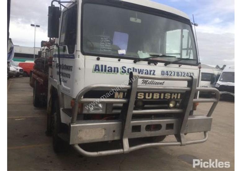 caption 1993 Mitsubishi FP418