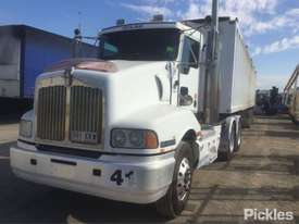 2005 Kenworth T401 - picture2' - Click to enlarge