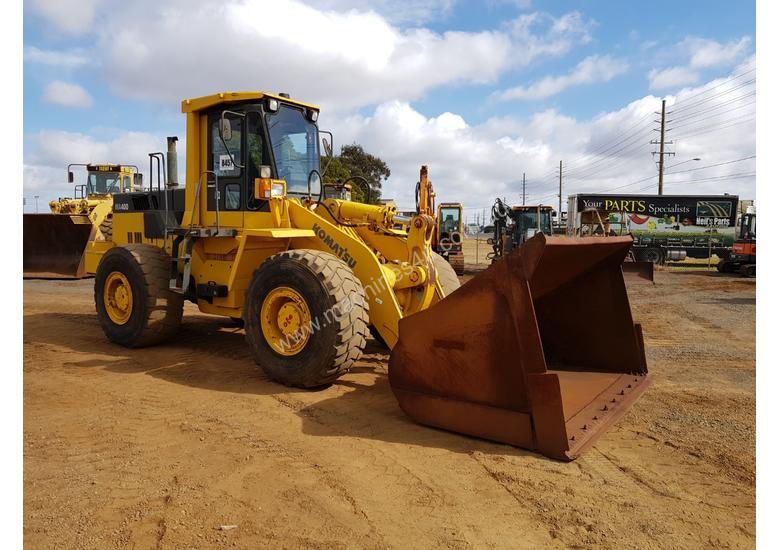 caption 1986 Komatsu WA400-1 Wheel Loader *CONDITIONS APPLY*