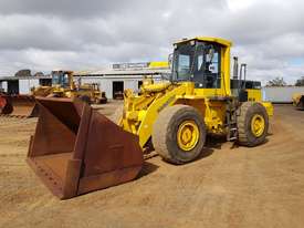 1986 Komatsu WA400-1 Wheel Loader *CONDITIONS APPLY* - picture0' - Click to enlarge