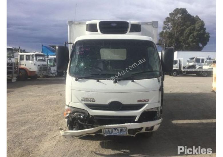 caption 2014 Hino 300 616