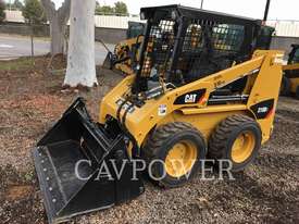 CATERPILLAR 216B3LRC Skid Steer Loaders - picture0' - Click to enlarge