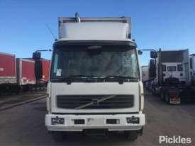 2002 Volvo FL6 - picture1' - Click to enlarge