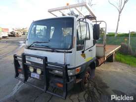 2002 Hino FD Ranger - picture2' - Click to enlarge