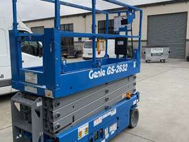 For sale GS-2632 Scissor lift manufactured date 10/07/2015 with 6 years certification remaining. - picture0' - Click to enlarge