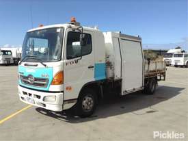 2009 Hino FD 500 - picture2' - Click to enlarge