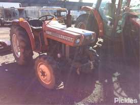 Kubota L2402DT - picture0' - Click to enlarge