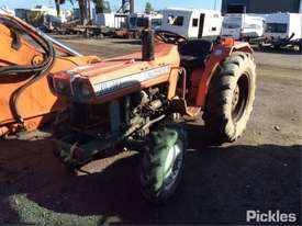 Kubota L2402DT - picture2' - Click to enlarge