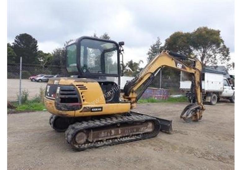 Used 2002 Caterpillar 304 5 Mini Excavators in SMITHFIELD, NSW Price