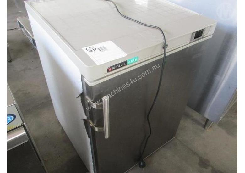 caption Anvil bar Freezer