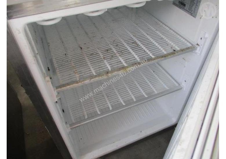 caption Anvil bar Freezer