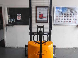 Hangcha Semi Electric  Pallet   Stackers - picture0' - Click to enlarge