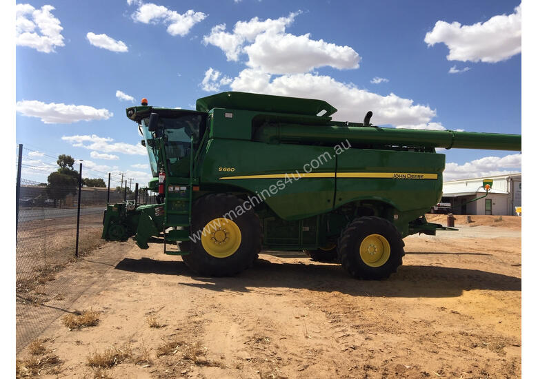 caption John Deere S660 Header(Combine) Harvester/Header