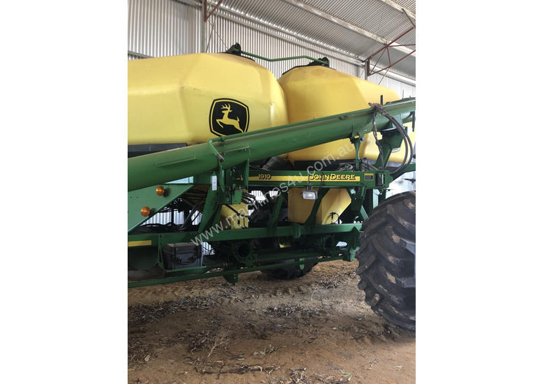 Used 2015 John Deere John Deere 1910 Air Seeder Cart Seeding Planting