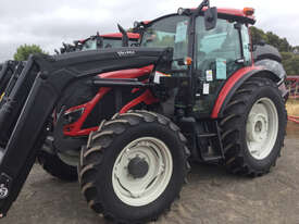 Valtra  A114H FWA/4WD Tractor - picture0' - Click to enlarge