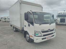 Hino 300 - picture0' - Click to enlarge