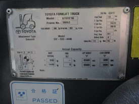 Toyota 6FBRE16 reach truck in good condition  - picture0' - Click to enlarge