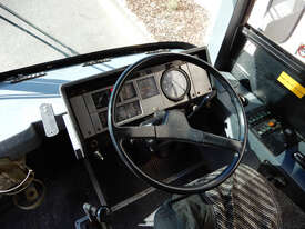 Hino PMC School bus Bus - picture2' - Click to enlarge