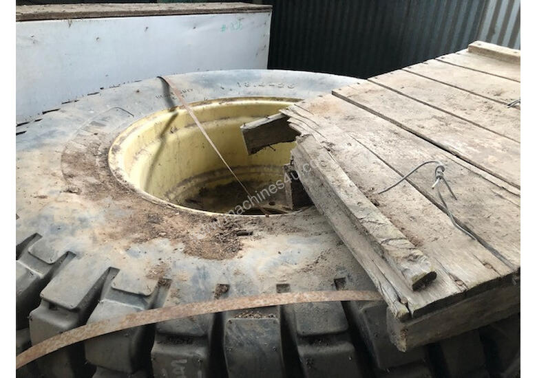 caption Titan 18.4-26 Tyre/Rim Combined
