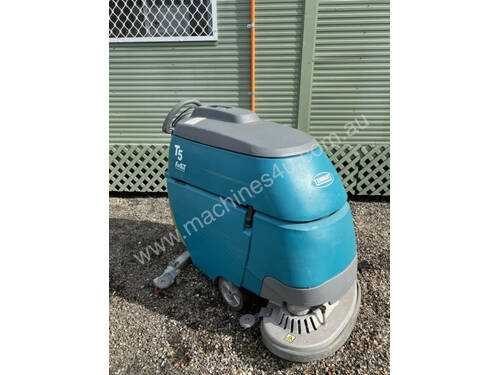 Tennant T5 Sweeper Sweeping/Cleaning