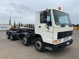 1999 Volvo FL7 8x4 Hooklift Truck - picture0' - Click to enlarge