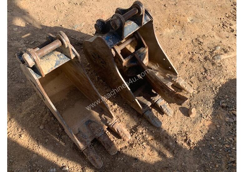 caption BOBcat E35 excavator