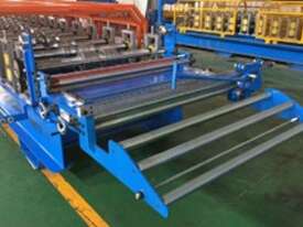 Corrugated roll forming line - picture2' - Click to enlarge